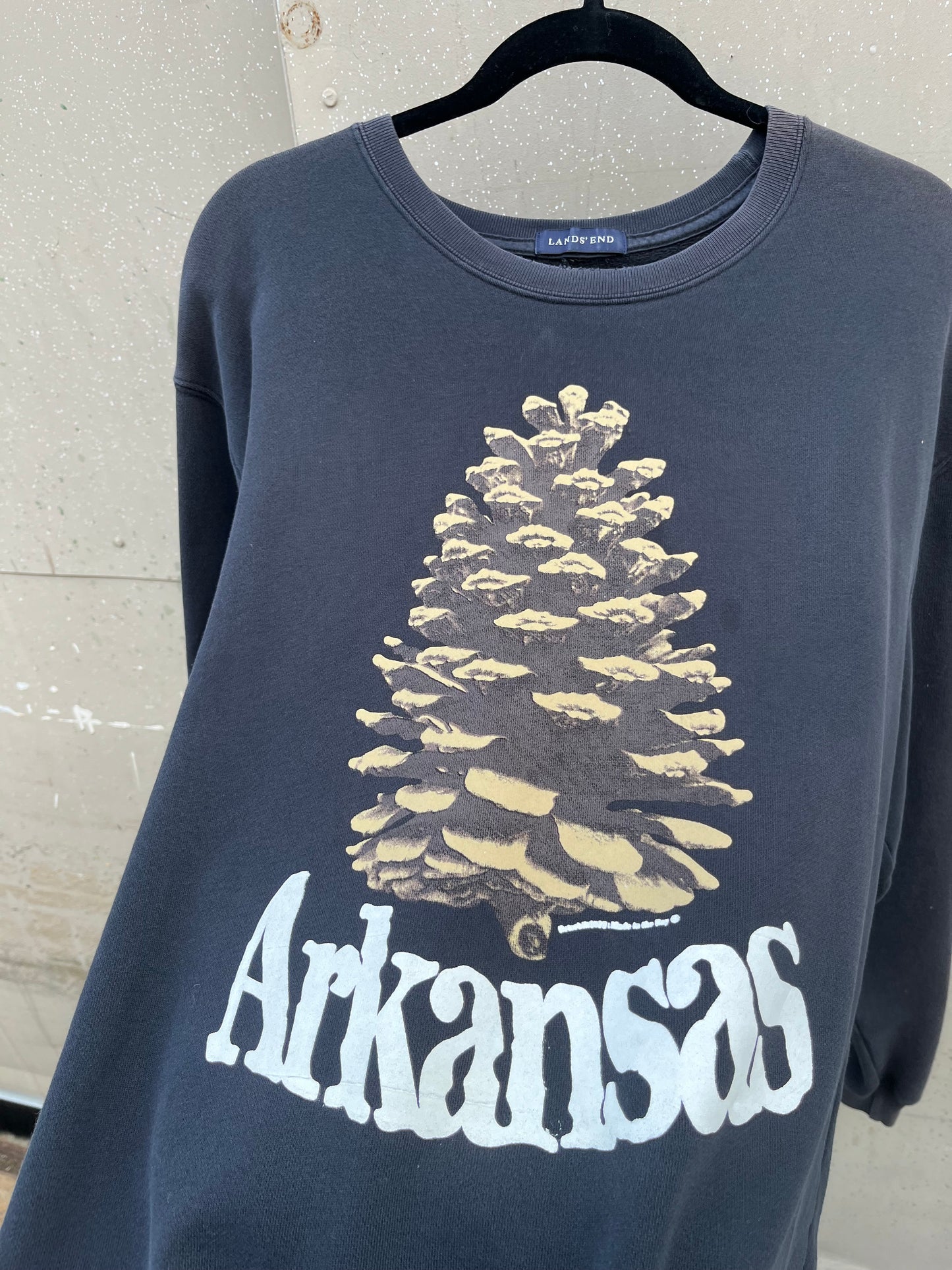 M/L Pinecone Sweatshirt